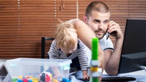 Parents débordés : 7 astuces pour mieux s'organiser